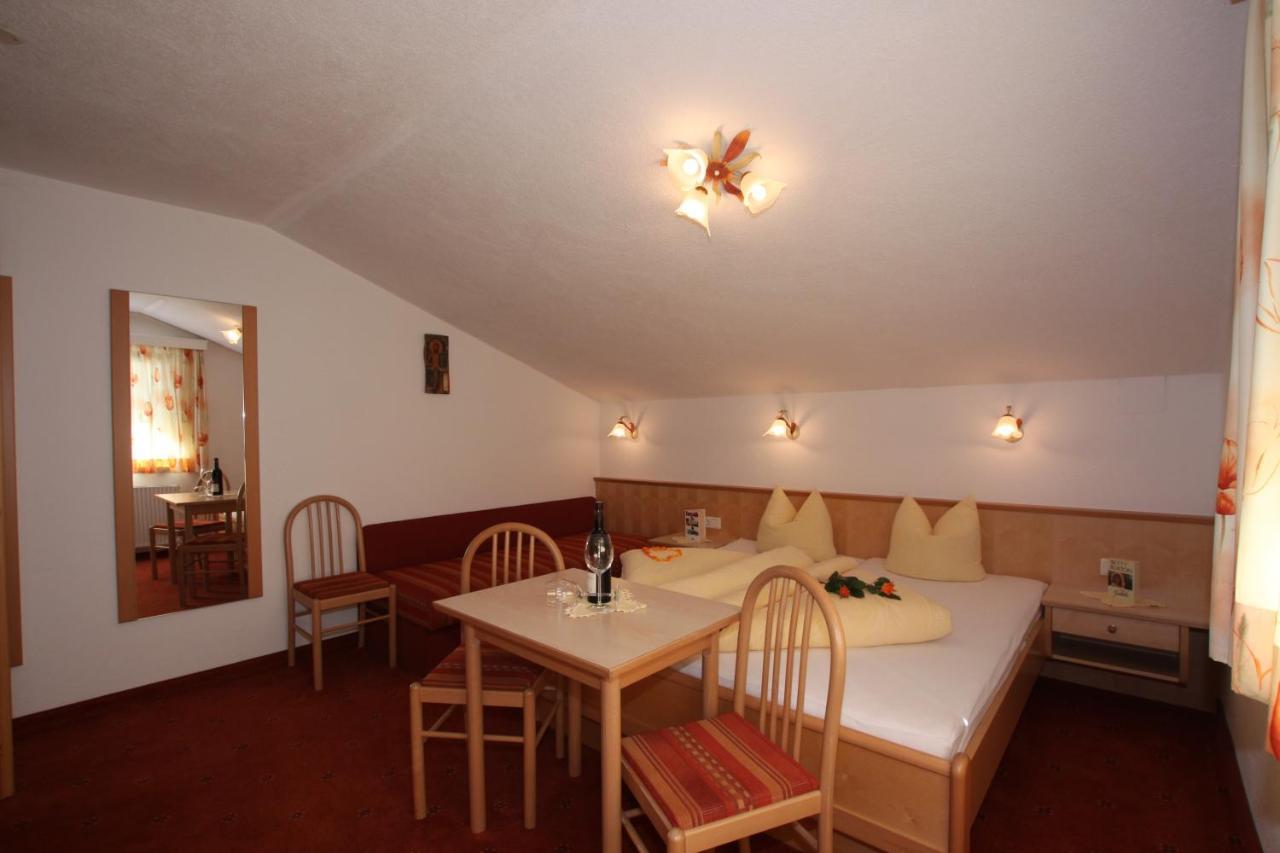 Hotel Lechlihof Ischgl Zimmer foto